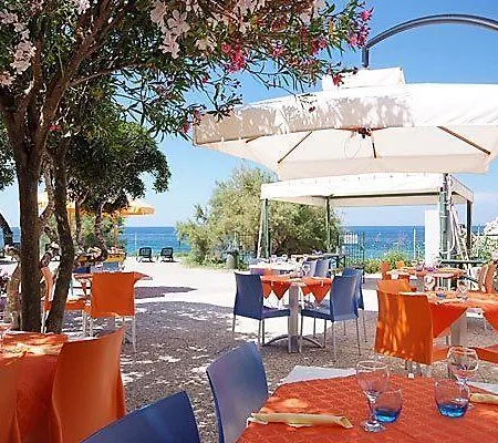 Acquaviva Village Camping ホリデーパーク ポルトフェッラーイオ