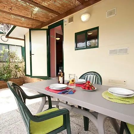 Acquaviva Village Camping ホリデーパーク *