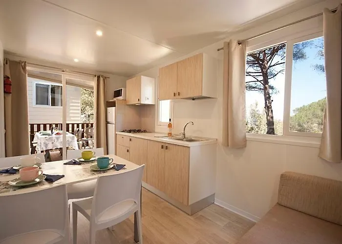 Acquaviva Village Vakantiepark Portoferraio